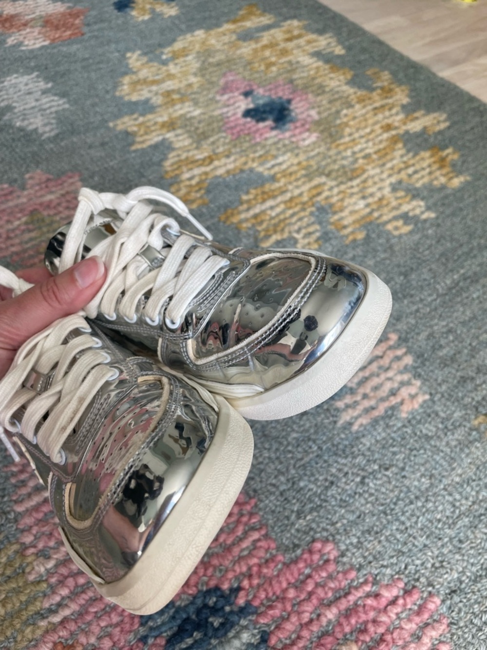 Tory Burch Clover Court Silver Sneakers Women 7.5 - Picture 6 of 13